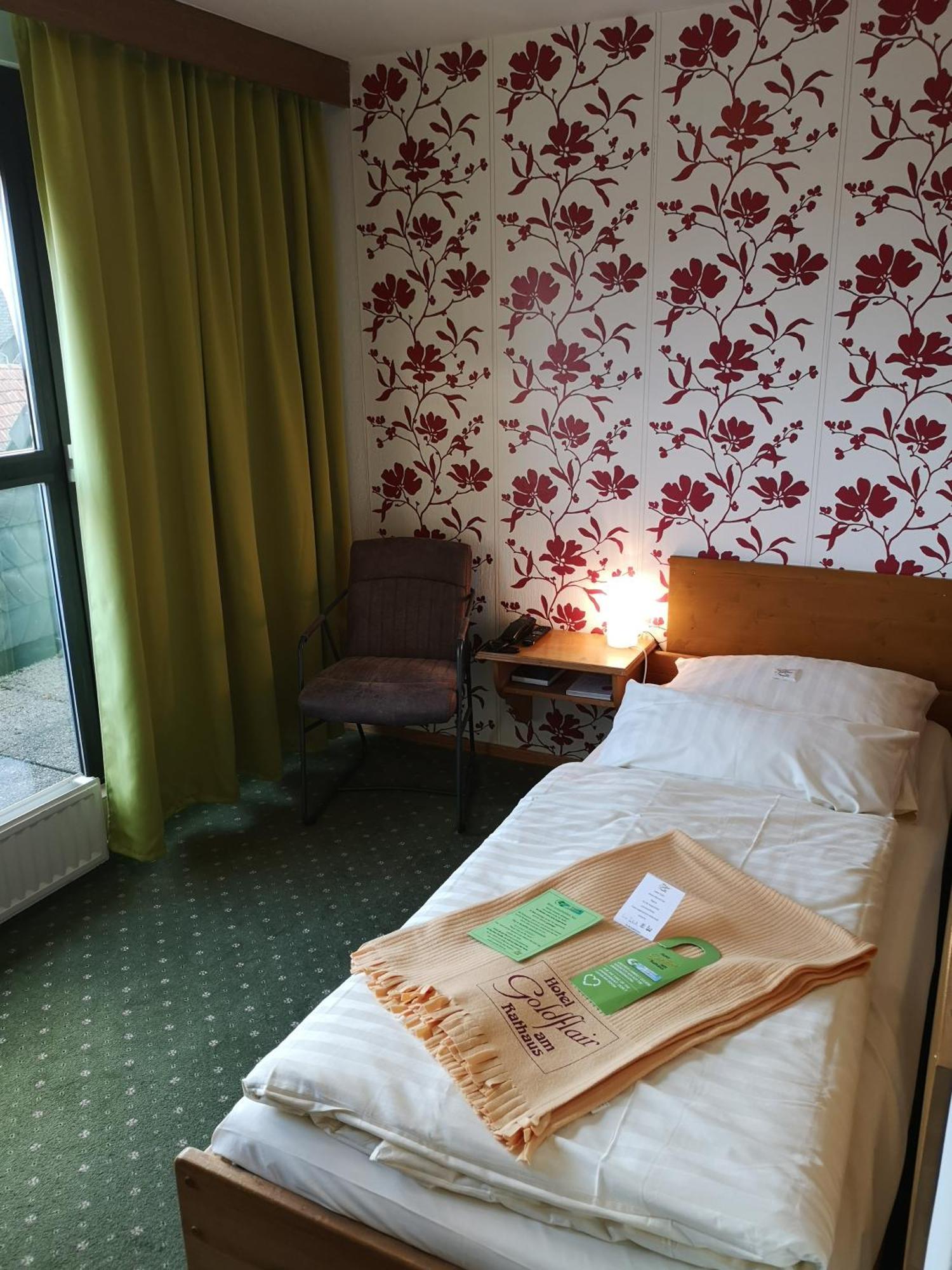 Goldflair Am Rathaus 3*